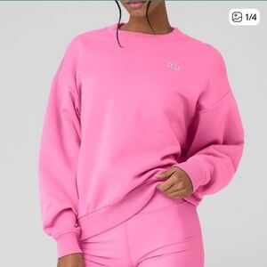 Alo Accolade Crew Neck Pullover Size Small in Paradise Pink
